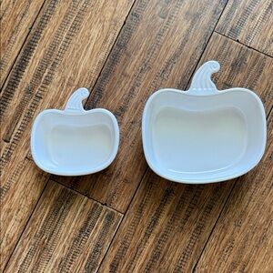 White Pumpkin Shaped Ceramic Nesting Bowls Set